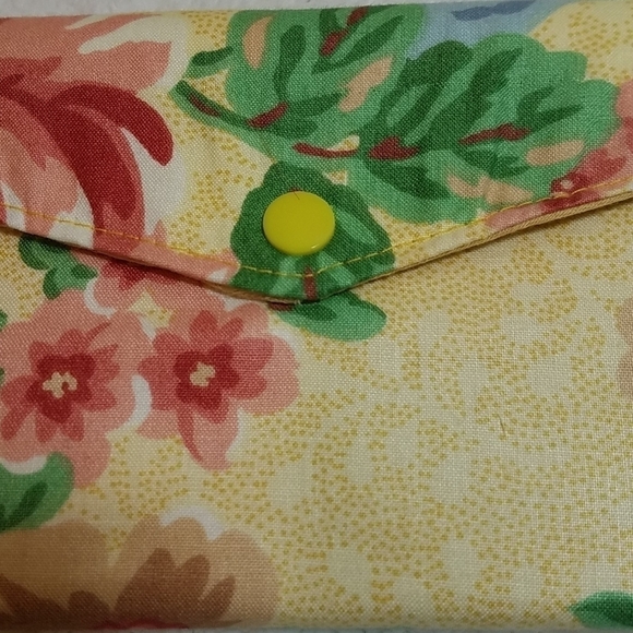Handmade Vintage Print Floral Clutch - Picture 3 of 8